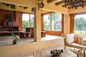 Lujosa Casa Guayllabamba BBQ Jacuzzi Gym Piscina