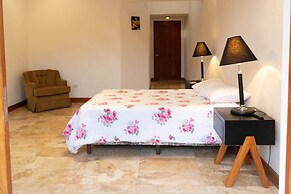 Lujosa Casa Guayllabamba BBQ Jacuzzi Gym Piscina