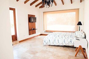 Lujosa Casa Guayllabamba BBQ Jacuzzi Gym Piscina