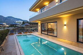 Celeste Bali Suites