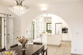 Rhodia Villa in Steni