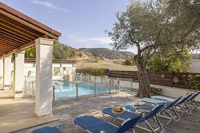 Rhodia Villa in Steni