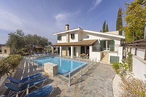 Rhodia Villa in Steni