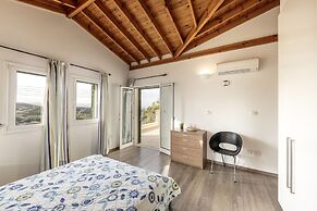 Rhodia Villa in Steni
