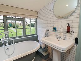Holly Cottage