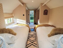 Holly Cottage