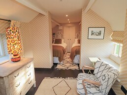 Holly Cottage