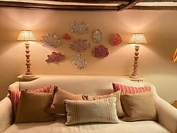 Holly Cottage