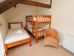 3 Christon Bank Mews