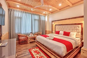OnlyStay Surya Mall Road Manali