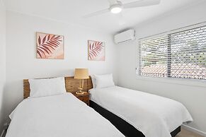 Thirty Nine Albatross - Apartment 5