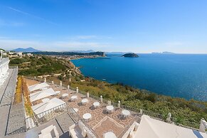 Hotiday Pozzuoli