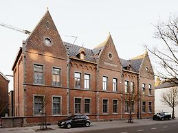 Bright Apartment in Bree With Terrace