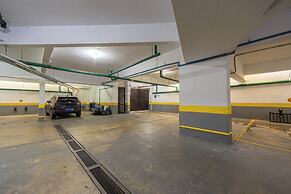 Apto com Garagem e Ar-condicionado a 600m da Praia