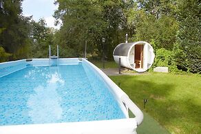 Comfortable Holiday Home, Pool, Sauna, Jacuzzi