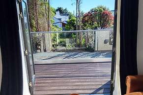 3 Bed House - Sea Views, Balcony, Parking, Pets
