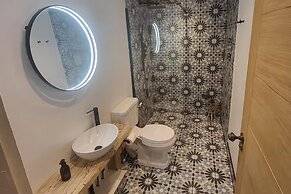 3 Bed House - Sea Views, Balcony, Parking, Pets