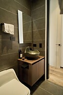Roka Hotel