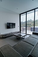 Roka Hotel