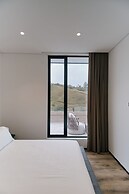 Roka Hotel