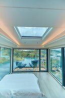 Roka Hotel