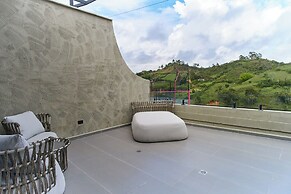 Roka Hotel