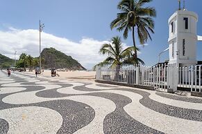 Loft com Ar Condicionado e Wi-fi a 140m da Praia