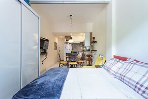 Loft com Ar Condicionado e Wi-fi a 140m da Praia