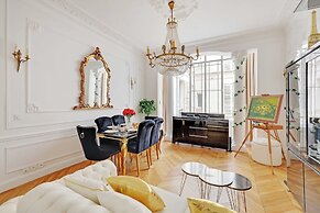 Luxury 2bdr/6p Apartment - Arc de Triomphe