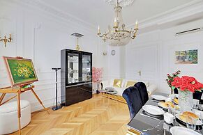 Luxury 2bdr/6p Apartment - Arc de Triomphe