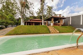 Casa de Campo com Piscina Churrasqueira e Hidro
