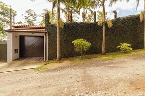 Casa de Campo com Piscina Churrasqueira e Hidro