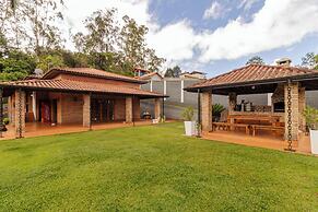 Casa de Campo com Piscina Churrasqueira e Hidro