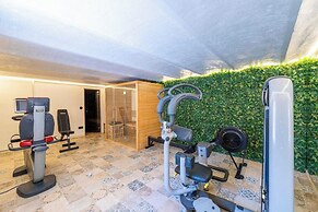 Superb Villa With Swimming Pool & Wellness Area