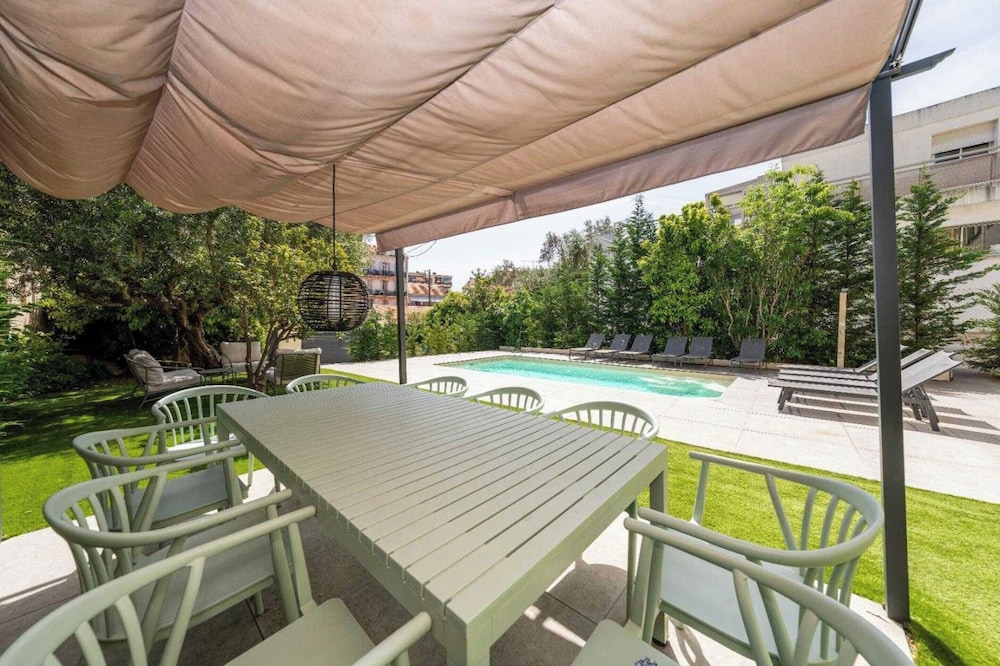 Superb Villa With Swimming Pool & Wellness Area