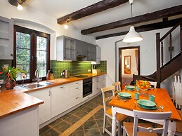 Large Holiday Home, Summer Pool, Sauna, Whirlpool