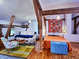 Large Holiday Home, Summer Pool, Sauna, Whirlpool
