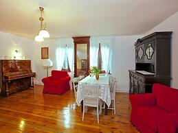 Large Holiday Home, Summer Pool, Sauna, Whirlpool