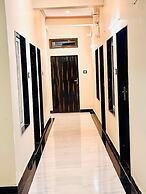 HOTEL THE SGS INN