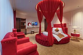 Grand Luxury Hotel