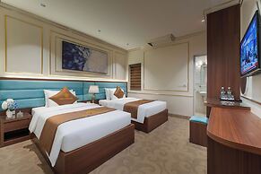 Grand Luxury Hotel