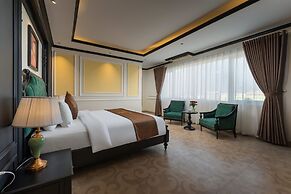 Grand Luxury Hotel