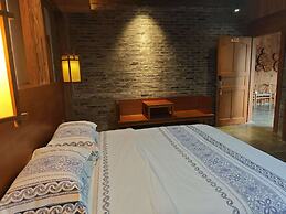 Li River Craftsman Village  Guilin