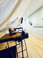 Comfortable 5 BR Apt near Schonbrunn