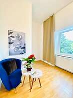 Budget Friendly 4 BR Apt for Groups