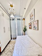 Cozy and Comfy Retreat with Balcony