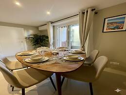 Spacious Group Stay in Antibes