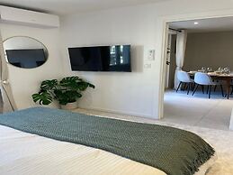 Spacious Group Stay in Antibes