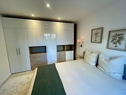Spacious Group Stay in Antibes