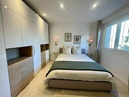 Spacious Group Stay in Antibes